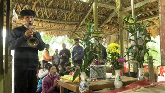 Lễ Cấm cửa rừng - sinh hoạt tâm linh của người Mường Quy Mông