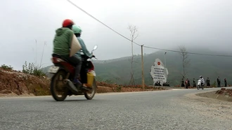 Xuân đến bên những con đường hạnh phúc