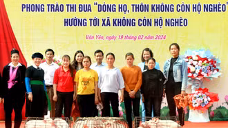 UBND huyện Văn Yên hỗ trợ lợn giống cho các hộ nghèo thôn Hạnh Phúc, xã Tân Hợp.