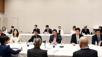 Phó Thủ tướng Nguyễn Chí Dũng tiếp Chủ tịch HĐQT Tập đoàn Rapidus, Higashi Tetsuro.