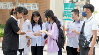 Ngày đầu tuyển sinh lớp 10 ở Yên Bái: An toàn và thuận lợi