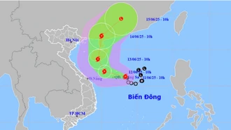 Nhiều khu vực ở miền Trung có mưa to do ảnh hưởng bởi hoàn lưu bão số 1