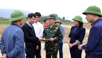 Bí thư Tỉnh ủy Đỗ Đức Duy kiểm tra tiến độ thi công các khu tái định cư trên địa bàn thị xã Nghĩa Lộ
