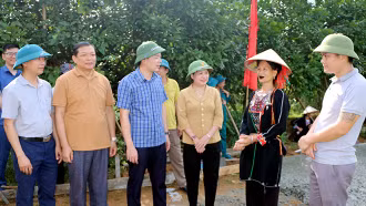 Các ngành, các địa phương trên địa bàn tỉnh luôn tích cực tuyên truyền sâu rộng nội dung Chương trình MTQG giảm nghèo bền vững đến bà con nhân dân.