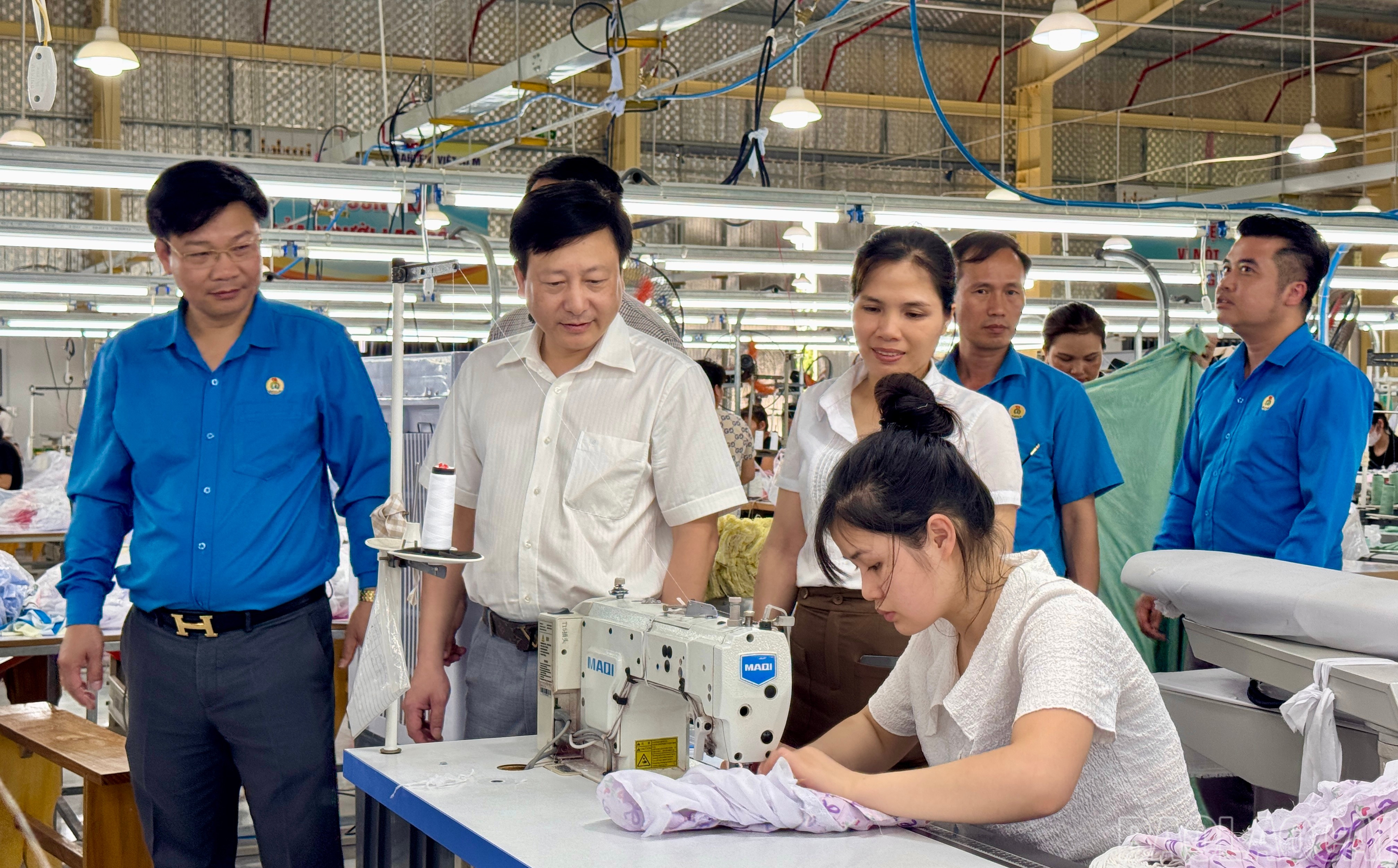 Thăm, động viên, tặng quà người lao động tại Công ty TNHH Babeeni Việt Nam Chi nhánh Lào Cai. baolaocai-br_img-5048.jpg
