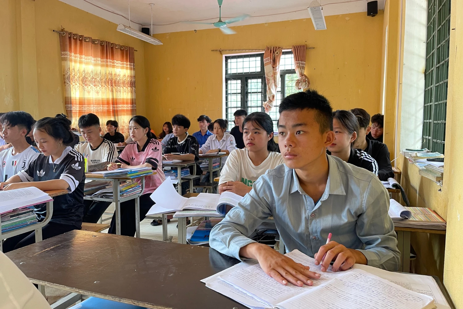 Trong tổng số 1.827 học viên tốt nghiệp, có 1.006 học viên được trung tâm giới thiệu làm việc tại các đơn vị doanh nghiệp (chiếm 55,1%) với mức lương hằng tháng 6 - 11 triệu đồngngười..png