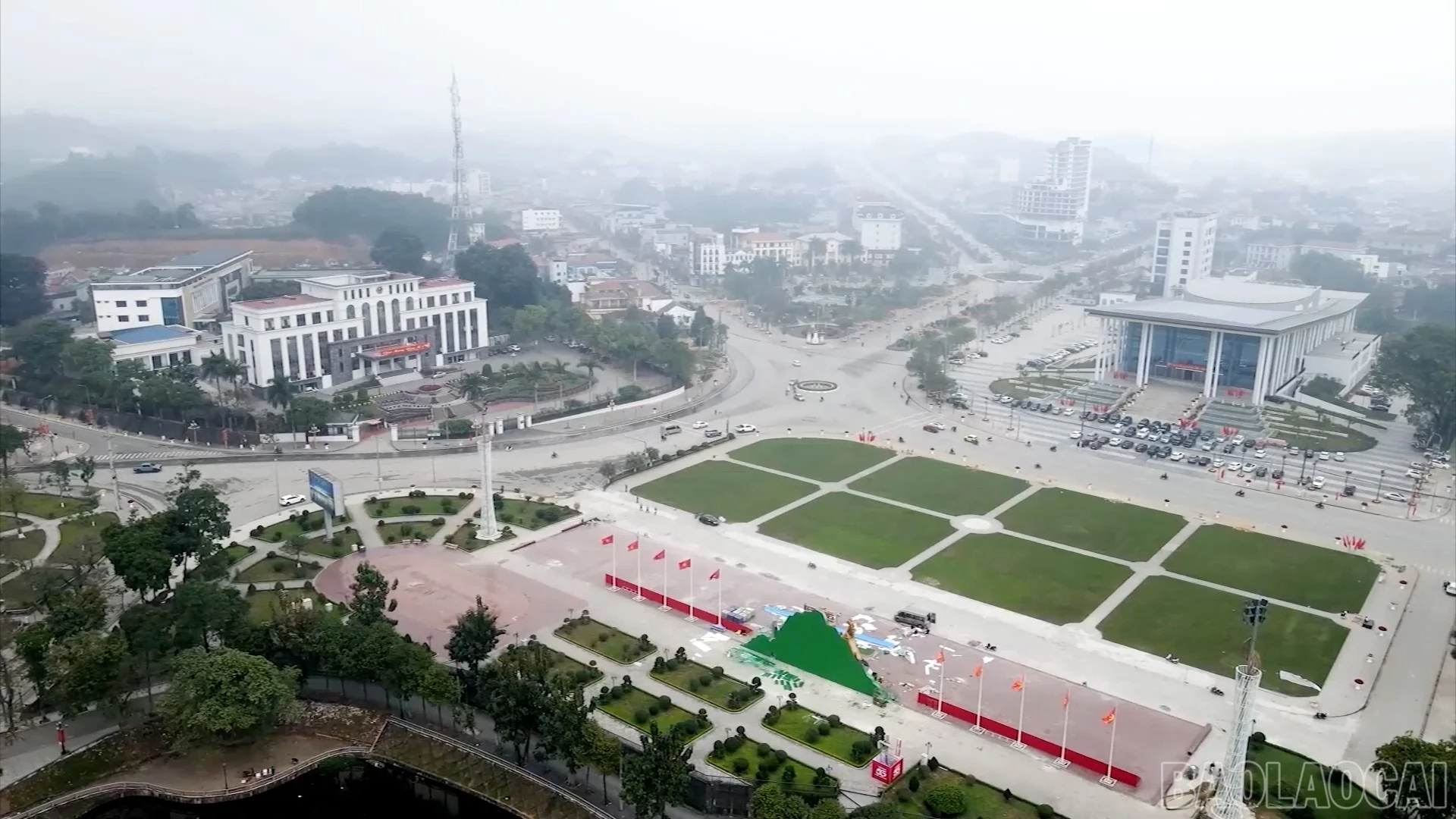 baolaocai-br_toan-canh-quang-truong.jpg