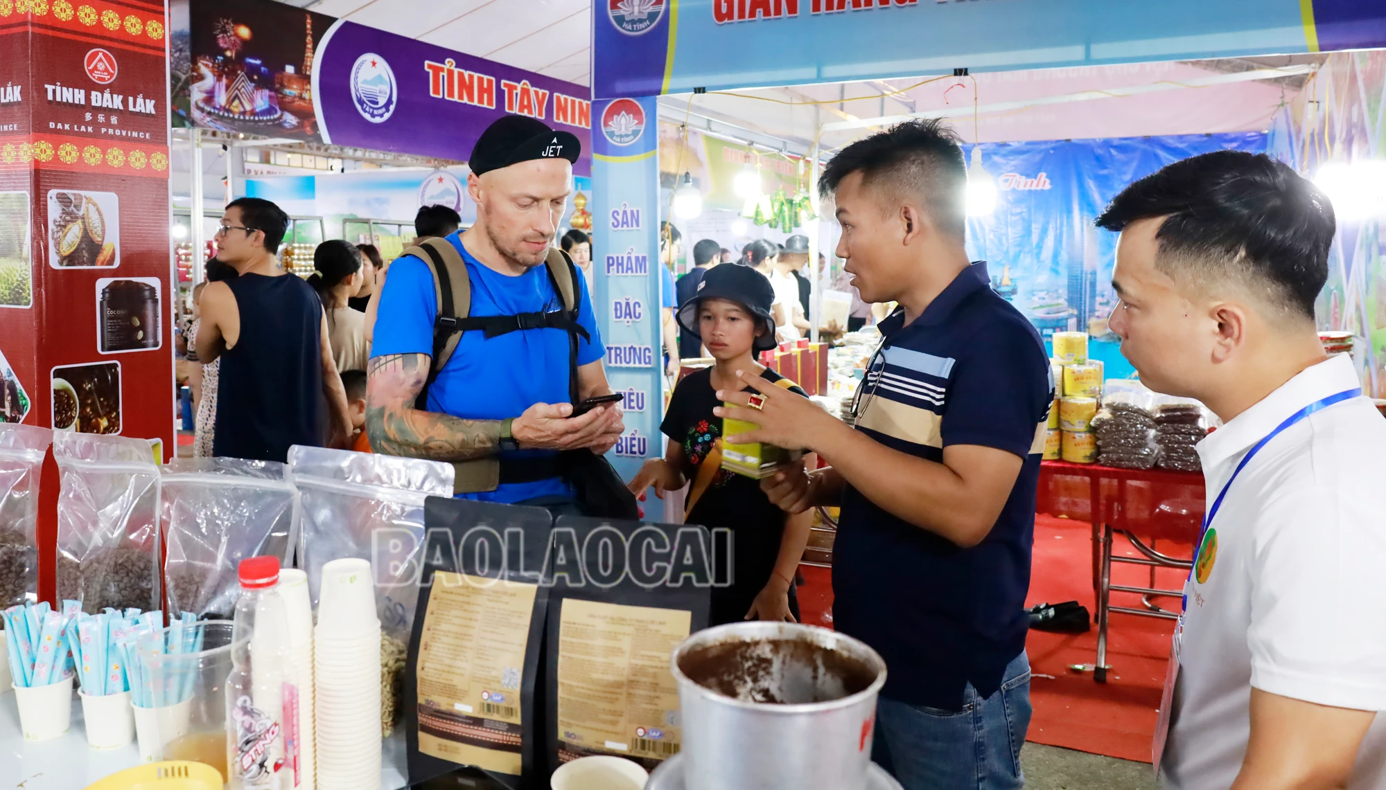 Hangviethoicho (9).JPG