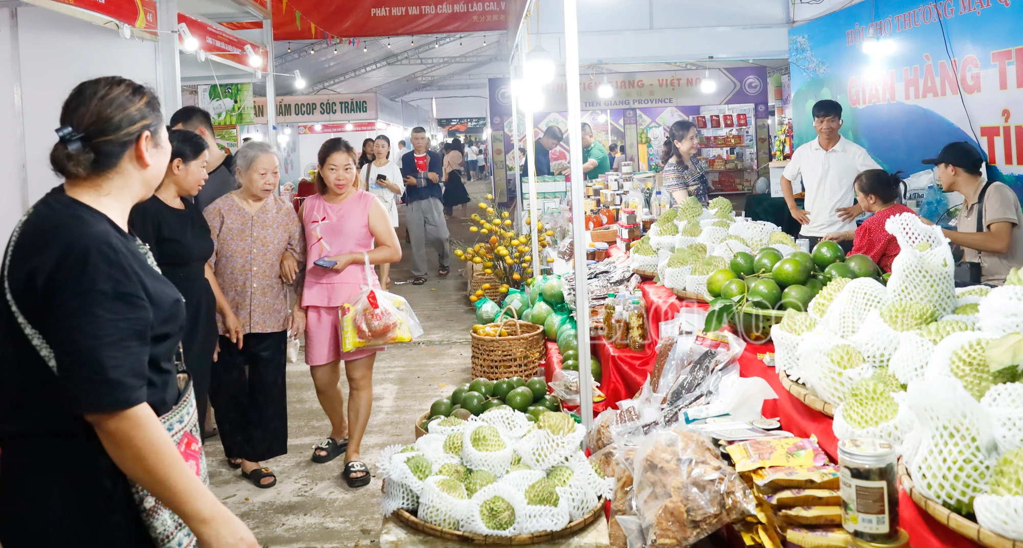 Hangviethoicho (14).JPG