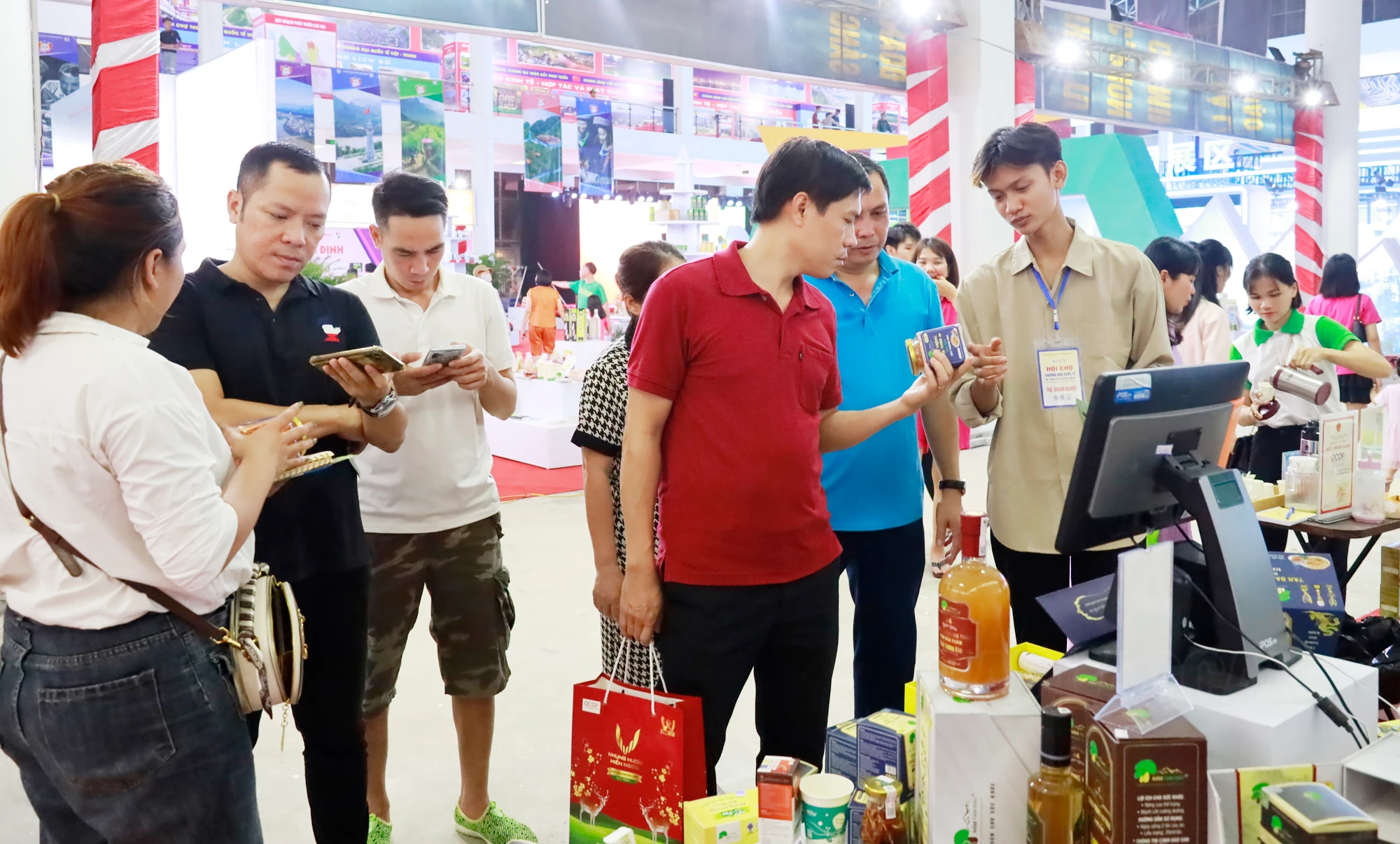 Hangviethoicho (3).JPG