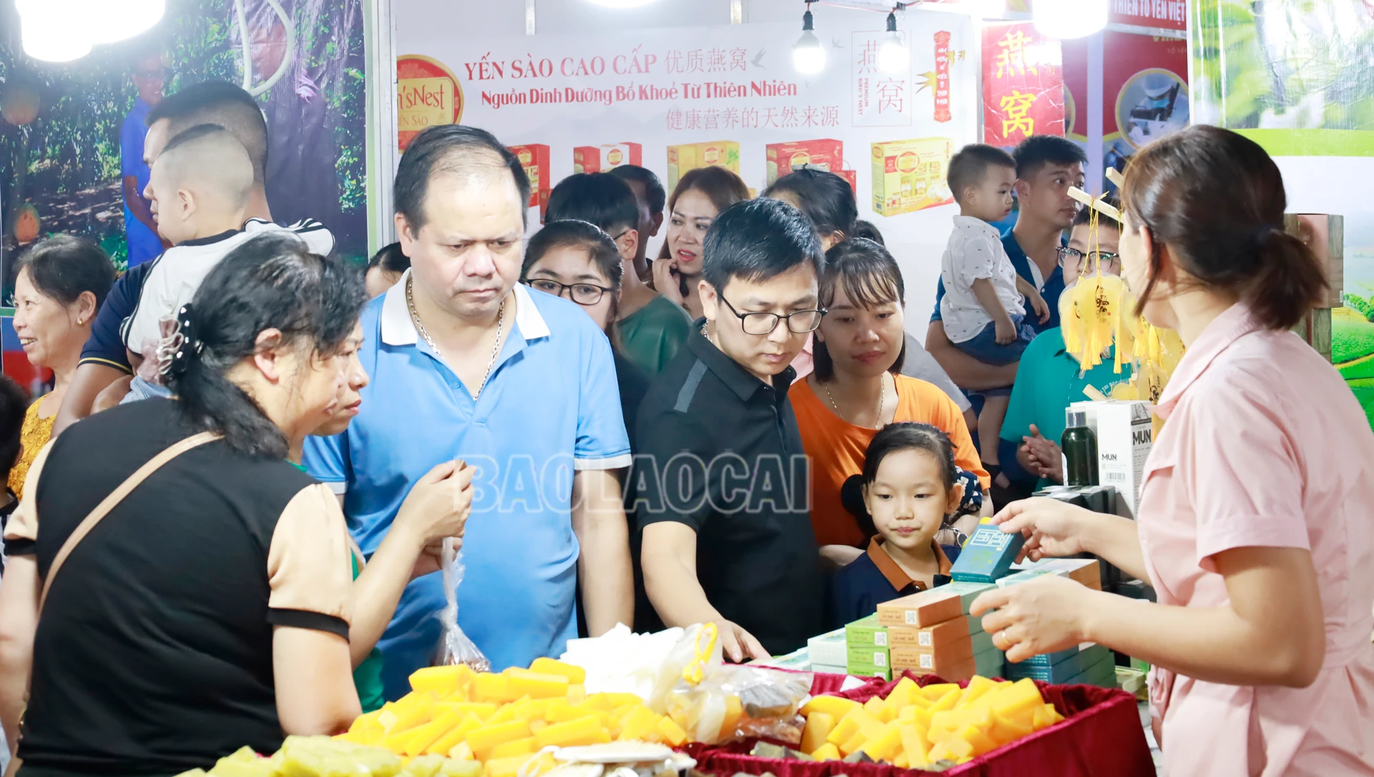 Hangviethoicho (10).JPG