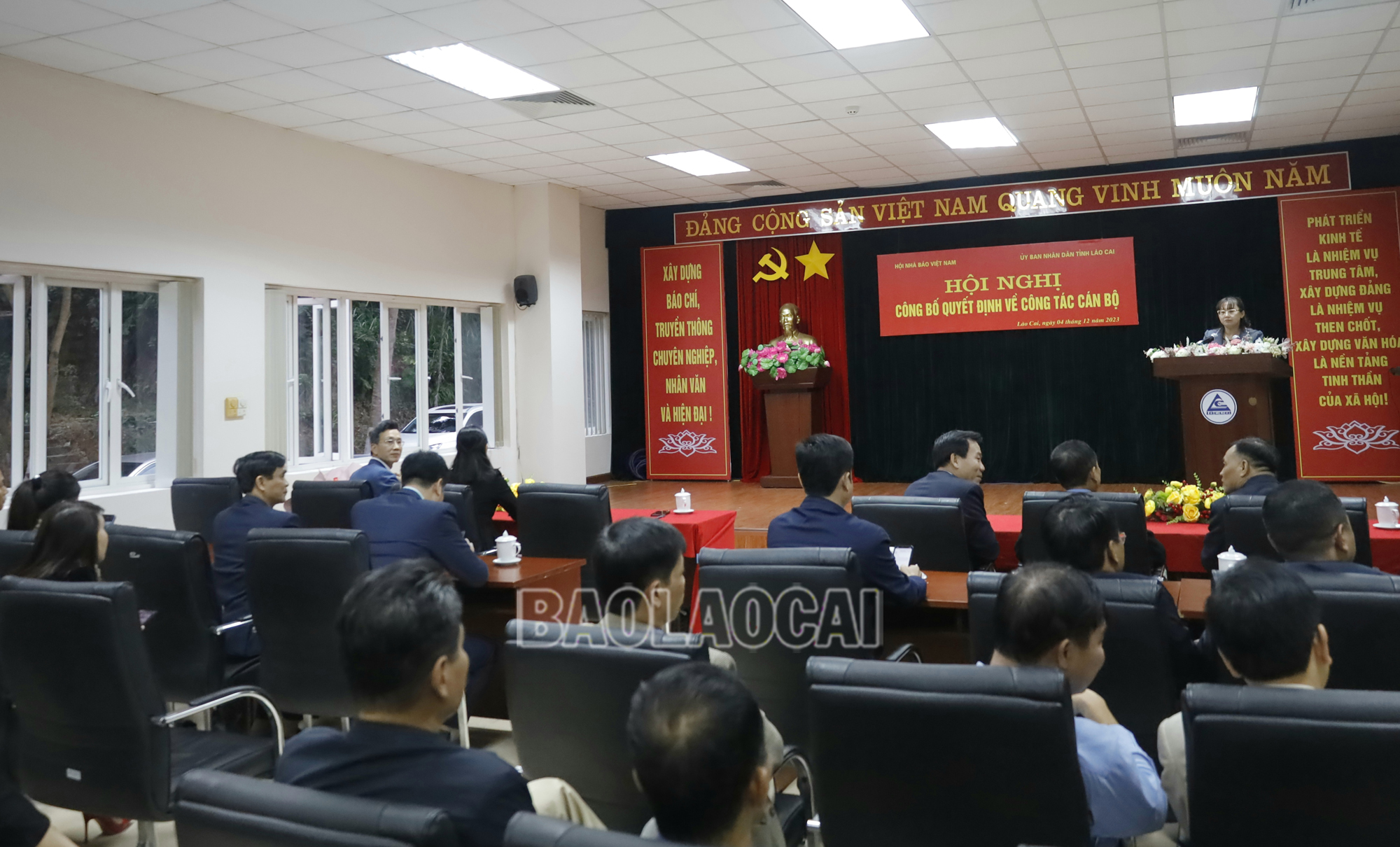 Quang cảnh hội nghị. CT Hoinhabao (3).JPG