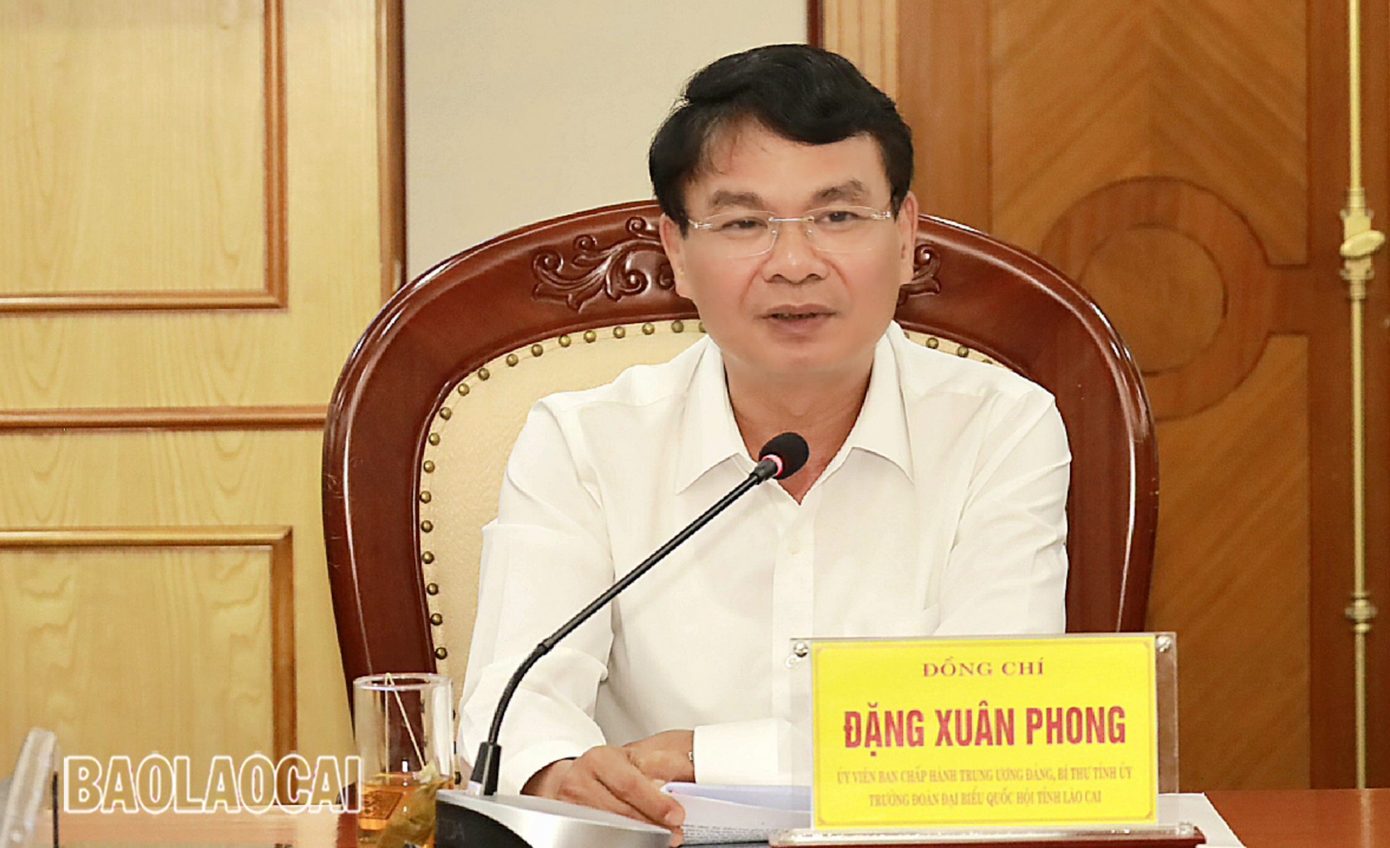 Đồng chí Đặng Xuân Phong, Bí thư Tỉnh ủy phát biểu tại buổi làm việc. HQ6.jpg