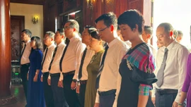 Sở Văn hóa, Thể thao và Du lịch Lào Cai tổ chức Lễ dâng hương và báo công Chủ tịch Hồ Chí Minh