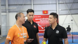 "Bắt nhịp" trận đấu bằng sự công minh và đam mê