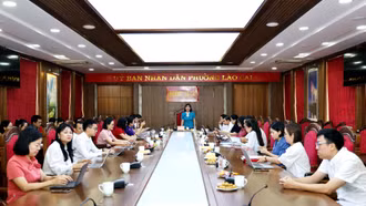 Đoàn Giám sát Ủy ban Trung ương MTTQ Việt Nam làm việc với phường Lào Cai về thực hiện dân chủ ở cơ sở