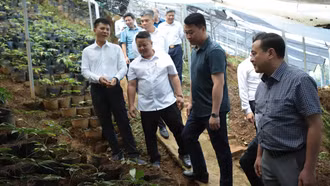 Phó Chủ tịch Thường trực Ủy ban MTTQ Việt Nam tỉnh Hà Đức Minh thăm các mô hình kinh tế, du lịch tại Mù Cang Chải