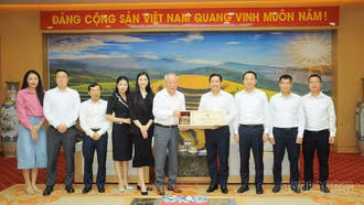 Bí thư Tỉnh ủy Dương Quốc Huy làm việc với Công ty Cổ phần Tập đoàn Thái Bình Dương