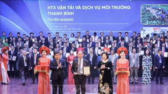 Lễ tôn vinh hợp tác xã tiêu biểu và trao giải Ngôi sao Hợp tác xã