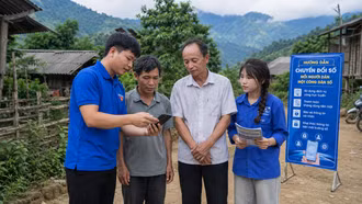 Những "thầy giáo công nghệ" đưa chuyển đổi số đến từng bản làng vùng cao