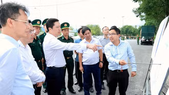 Thường trực Tỉnh ủy kiểm tra tiến độ dự án cầu biên giới Bản Vược, Cửa khẩu thông minh Kim Thành, Báo và PTTH tỉnh Lào Cai