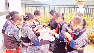 Dế Xu Phình và hành trình giữ gìn, lan tỏa tình yêu văn hóa dân tộc