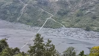 Lũ quét cuốn trôi hơn 200 ngôi nhà tại Nepal