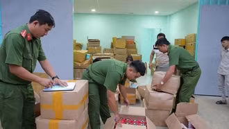 Phá đường dây sản xuất tiêu thụ mỹ phẩm giả bằng hóa chất quy mô lớn