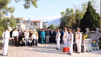 UBND xã Liên Sơn long trọng tổ chức lễ an táng hài cốt liệt sĩ Lường Văn Khoa