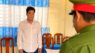 Khởi tố chủ cơ sở sản xuất 10 tấn cà phê giả từ bắp và đậu nành rang tẩm phụ gia