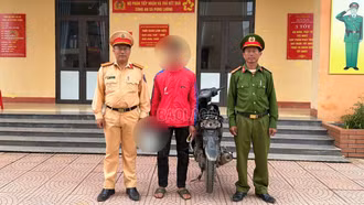 Lào Cai: Tịch thu xe mô tô của thiếu niên nhiều lần điều khiển xe chạy bằng một bánh