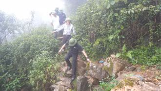 Xã Tả Van khảo sát thực địa các tuyến đường giao thông nông thôn