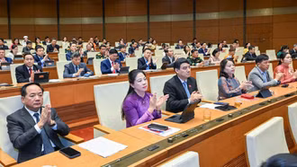 Quốc hội chốt bỏ ngưỡng doanh thu chịu thuế 500 triệu đồng với hộ kinh doanh
