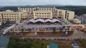 Bài 1: Những ngày dài đợi mong