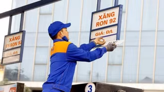 Giá xăng dầu ngày mai sẽ tăng tiếp?