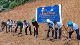 Trịnh Tường: Khởi công xây dựng nhà tình thương cho hộ có hoàn cảnh đặc biệt khó khăn
