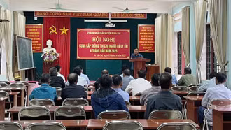 Hơn 60 người có uy tín tại Si Ma Cai được cung cấp thông tin