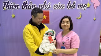 Đón công dân nhí đầu tiên năm 2026