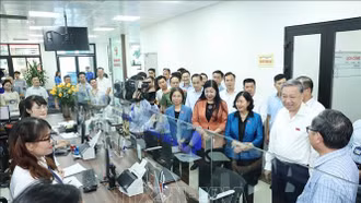 Thay đổi tư duy, nâng cao trình độ, trách nhiệm và đạo đức công vụ