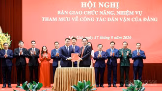 Ban Tuyên giáo Tỉnh ủy Lào: Bàn giao nhiệm vụ công tác dân vận sang Đảng ủy Mặt trận Tổ quốc, các đoàn thể tỉnh