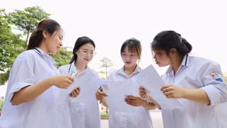 Biết điểm thi tốt nghiệp THPT 2026, thí sinh phải làm gì tiếp theo?