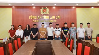 Lào Cai: Khởi tố 11 đối tượng có hành vi lừa đảo chiếm đoạt tài sản qua hình thức livestream “đổ thạch”