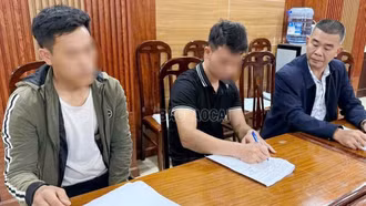 Phường Sa Pa phát hiện 2 xe ô tô vi phạm đổ thải không đúng quy định