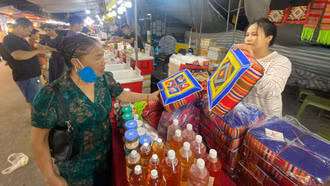 Sôi động Hội chợ Xúc tiến thương mại nông sản và sản phẩm OCOP Nghĩa Lộ năm 2026