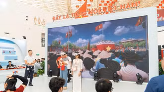 Triển lãm Thành tựu đất nước: Nơi giới trẻ yêu nước "không phải theo trend"