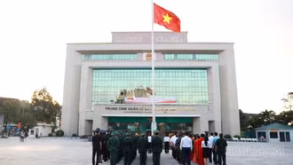 Trang nghiêm Lễ chào cờ nhân kỷ niệm 81 năm Quốc khánh nước Cộng hòa xã hội chủ nghĩa Việt Nam tại Cửa khẩu Quốc tế Lào Cai