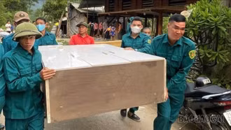 Kịp thời di dời hộ dân khỏi vùng nguy cơ sạt lở tại phường Cầu Thia