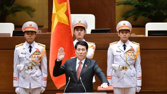 Lãnh đạo Lào chúc mừng Chủ tịch nước Lương Cường