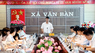 Tổ công tác số 10 của Ban Thường vụ Tỉnh ủy duyệt văn kiện đại hội đảng bộ 7 xã