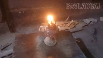 Người dân thôn Háng Phừ Loa mong mỏi điện lưới quốc gia